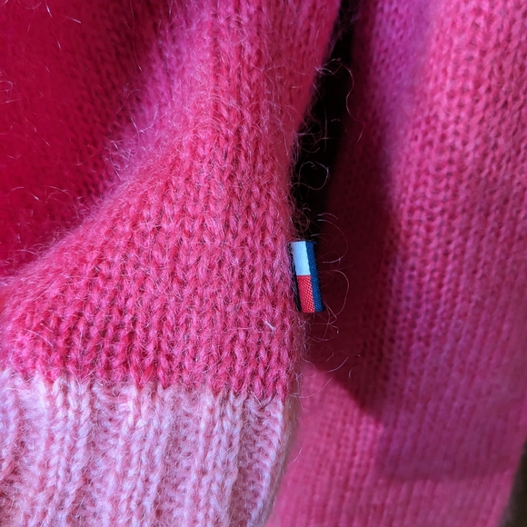 Y2K Tommy Hilfiger Pink Mohair Acrylic Blend Knit Cardigan Sweater - Picture 4 of 7